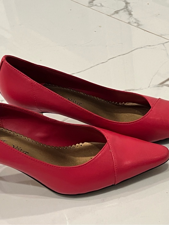 OtterBox Shoes - Bella Vita Red Leather Pointed Toe Kitten Heel Pumps